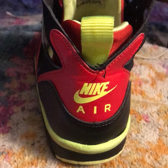 Nike Air huarache red yellow black 12 - Picture 4 of 5